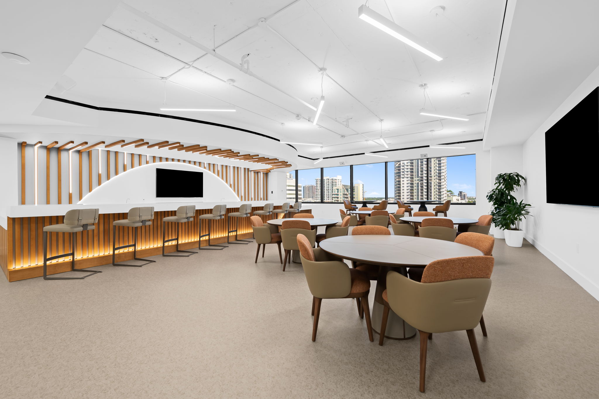 JLL Tenant Lounge